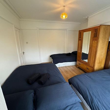 Big Family Room In Room At 2 Iveragh Rd-4 Dublin Extérieur photo