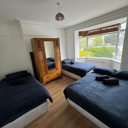 Big Family Room In Room At 2 Iveragh Rd-4 Dublin Extérieur photo