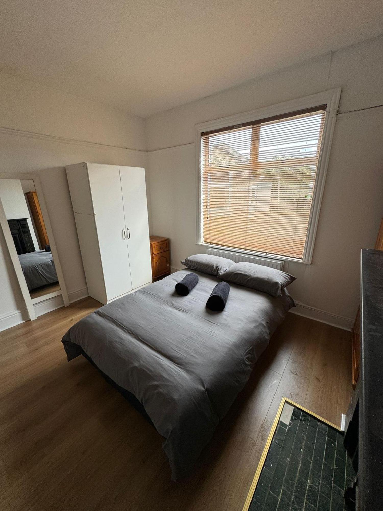 Big Family Room In Room At 2 Iveragh Rd-4 Dublin Extérieur photo